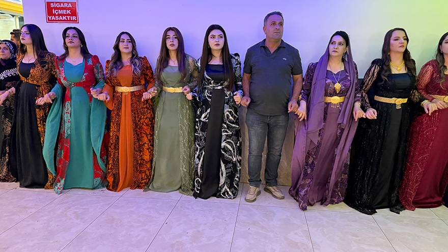 Yüksekova’da Arslan Ailesinin Mutlu Günü 57