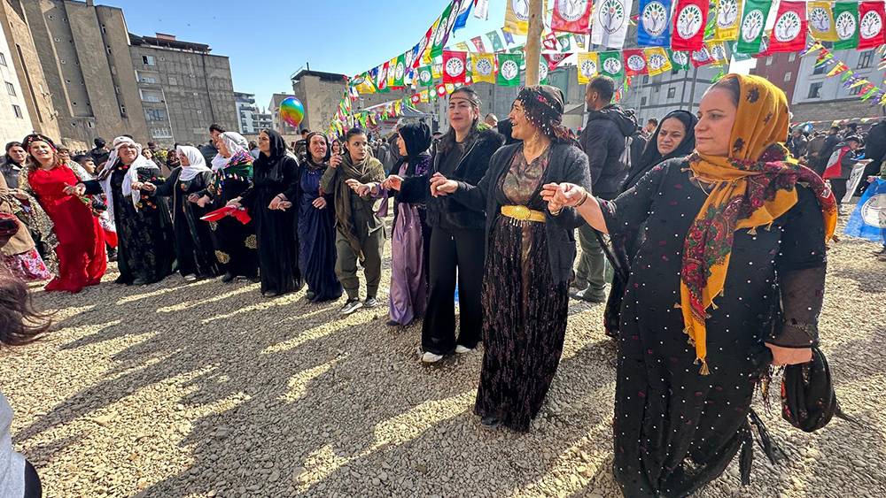 Yüksekova'da Newroz Kutlandı 45