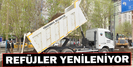 Cengiz Topel Caddesindeki Refüjler yenileniyor