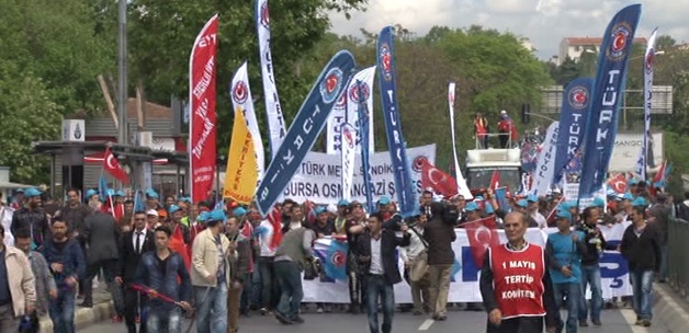 Kadıköy'de davullu zurnalı 1 Mayıs
