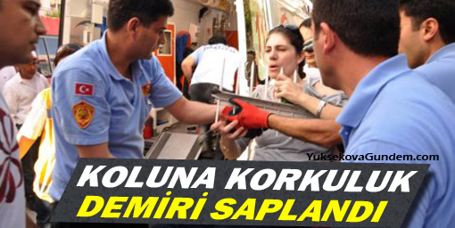 Dut Toplarken Koluna Korkuluk Demiri Saplandı