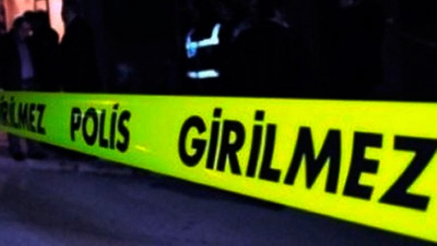 Beyoğlu'nda Yoldaki Çantadan Ceset Çıktı
