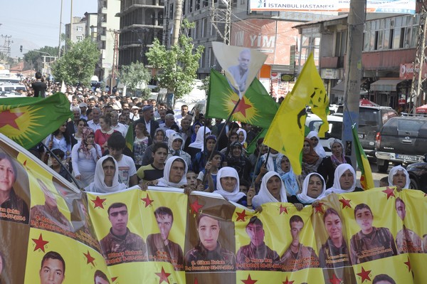 Gever Kobanî için Yürüdü