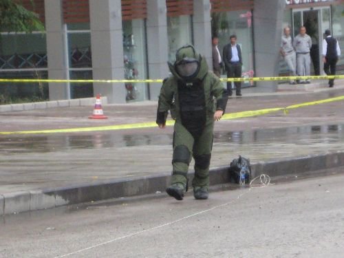 Hakkari'de şüpheli paket paniği
