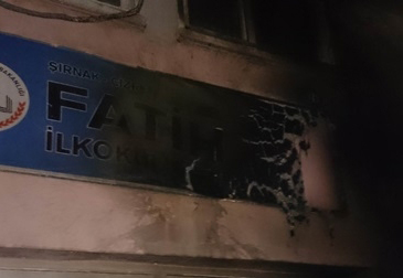 Cizrede 3 Okul Ateşe Verildi!