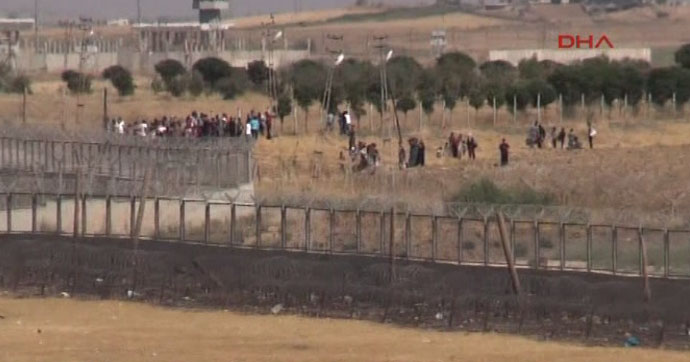 Saldırı sonrası Suriyeliler Nusaybin sınırına akın etti!