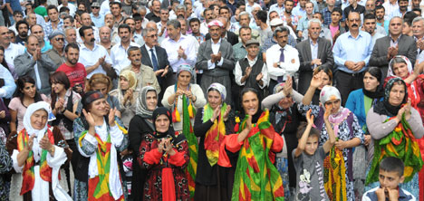 Hakkari'de barış şöleni düzenlendi