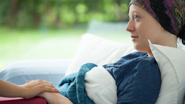 Onkoloji Derneği'inden kanser hastası listesine destek