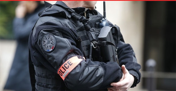 Paris'te biri Türk asıllı iki kişi patlayıcı maddeyle yakalandı
