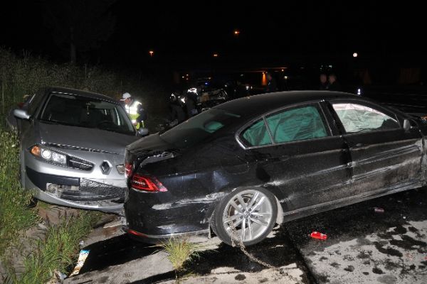 Mersin'de zincirleme kaza: 3 ölü , 9 yaralı