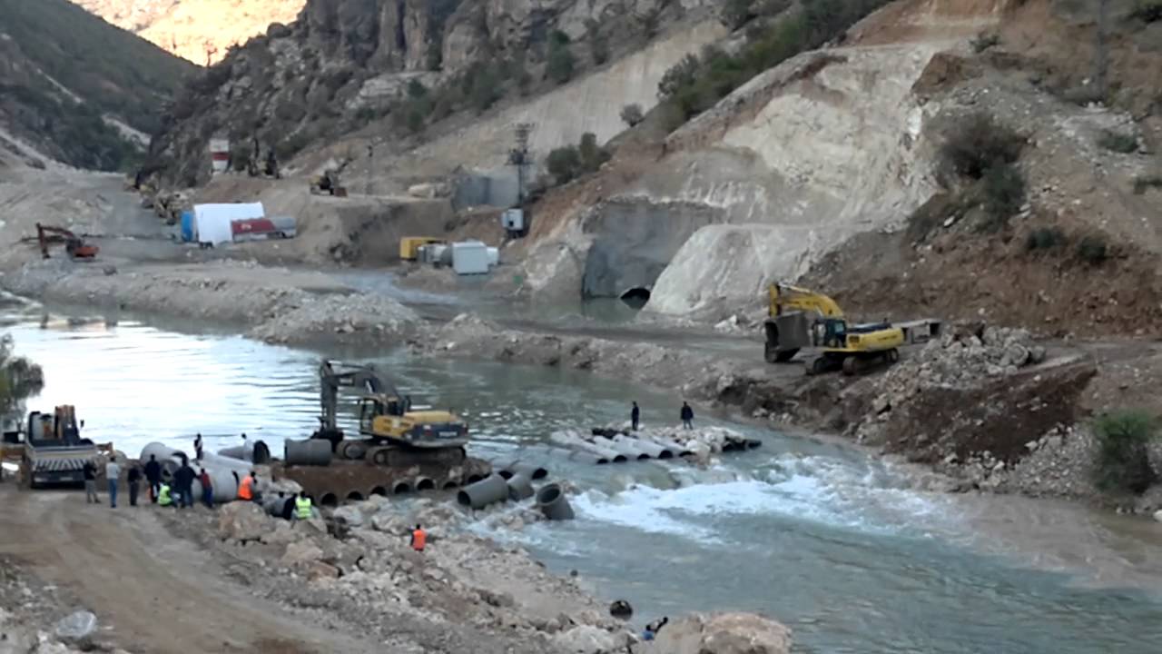 Silvan Barajı'nda patlama: Çok sayıda yaralı var!