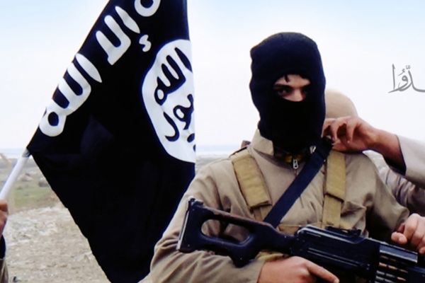 IŞİD, Kilis'in karşısında bombalı araç patlattı