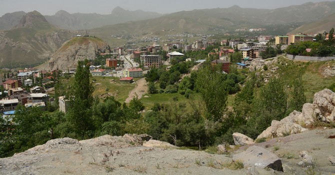 Hakkari'de halkın belediye ye desteği sürüyor