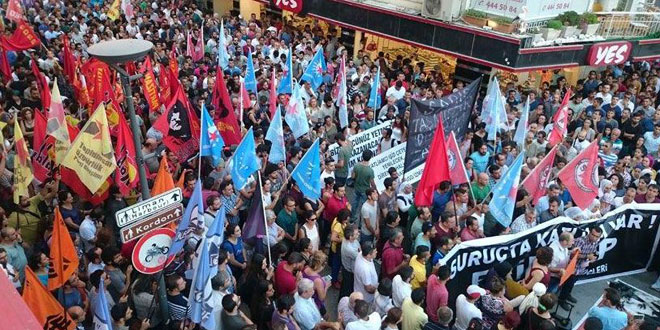 Birçok merkezde saldırıya tepki vardı