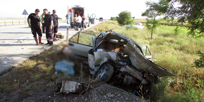 Trafik kazasında 4 kişi hayatını kaybetti