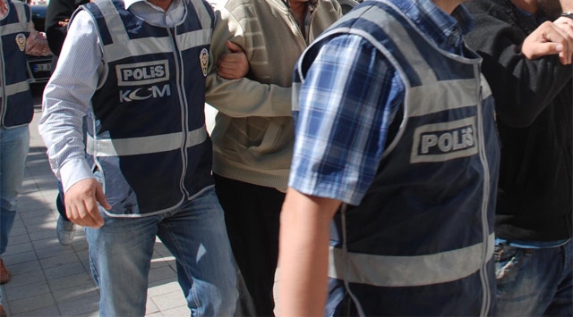 Adana'da 3 gözaltı