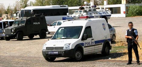 Diyarbakır polis ablukasında!
