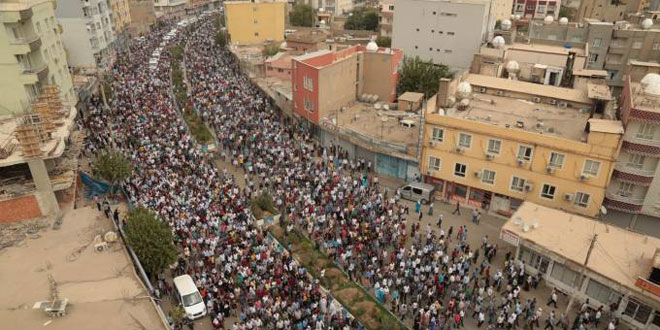 Cizre, öldürülen sivillerini uğurladı