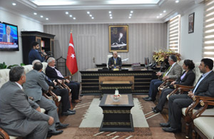 Açlık grevi için Vali ile görüştüler