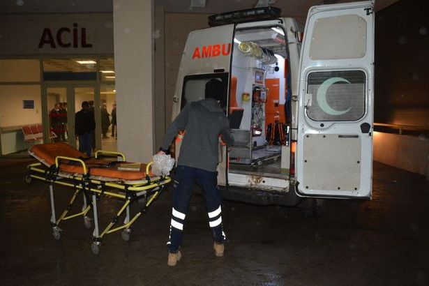 Okul servisi şarampole yuvarlandı: 1 öğrenci hayatını kaybetti