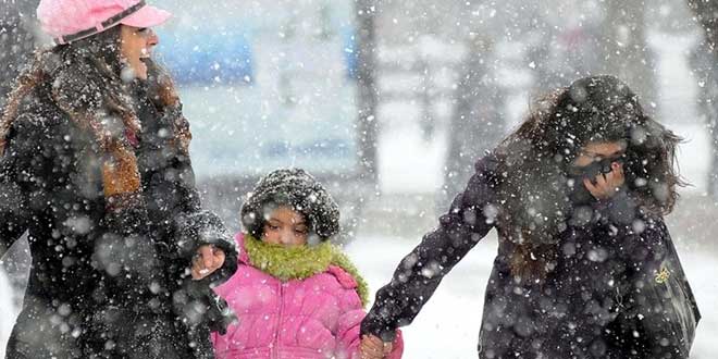 Kar yağışı nedeniyle 5 şehirde okullar tatil edildi