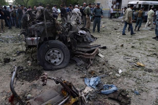 Afganistan'da intihar saldırısı: 13 ölü