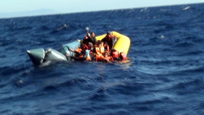 Sığınmacı teknesi battı: 25 kişi yaşamını yitirdi