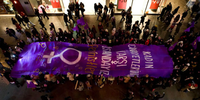 Feminist Gece Yürüyüşü Taksim’de