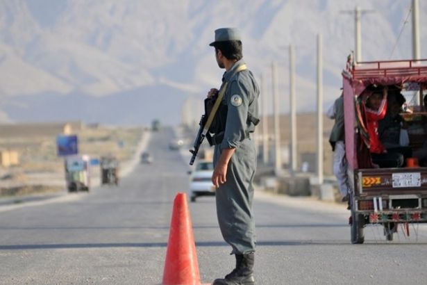 Taliban polis konvoyuna saldırdı: 6 ölü