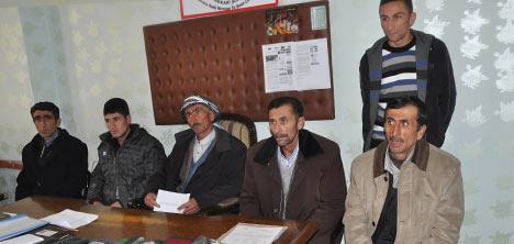 Hakkari'de 11 köy korucusu istifa etti