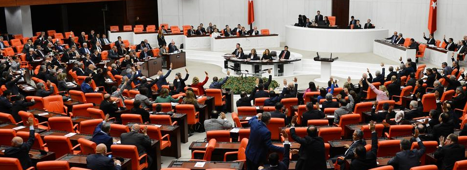 AKP'den bakan ve vekillere 16-18 Mayıs tarihlerinde seyahat yasağı