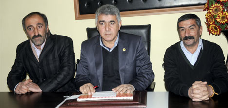 BDP Yüksekova'da kongreye gidiyor