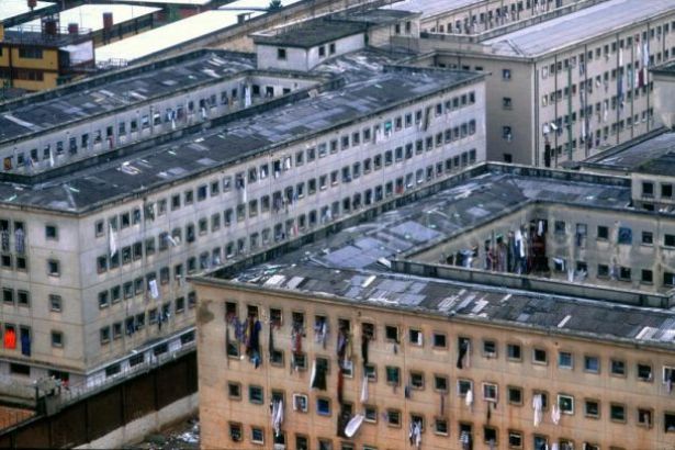 Brezilya'da cezaevi isyanı: 14 ölü