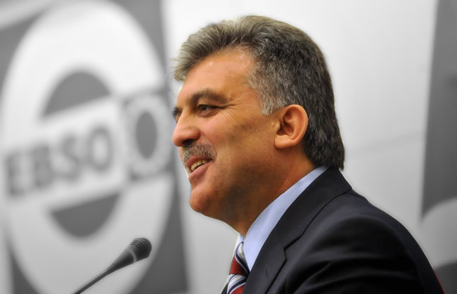 Gül'den Noel mesajı