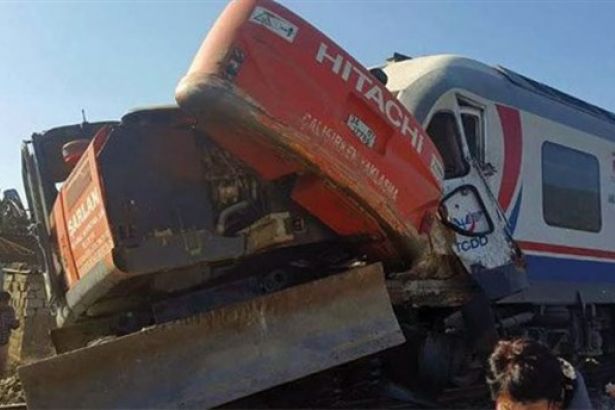 İzmir’de tren kazası