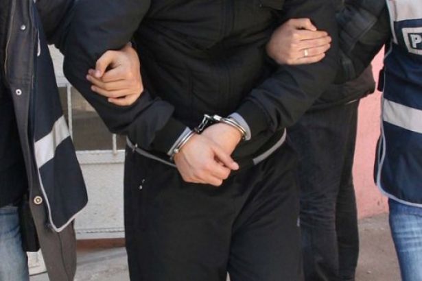 2 gazeteci gözaltına alındı
