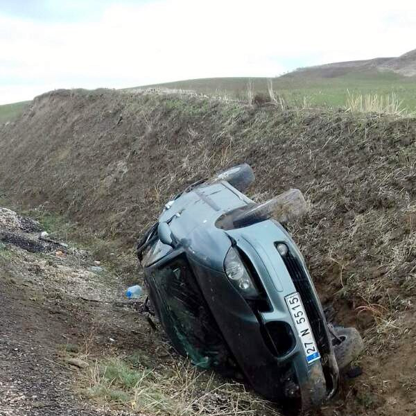 Kayganlaşan yol kazaya neden oldu: 6 yaralı