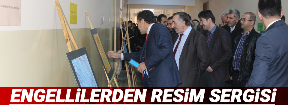 Engellilerden resim sergisi