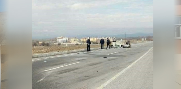 Trafik kazası: 1 ölü, 1 yaralı