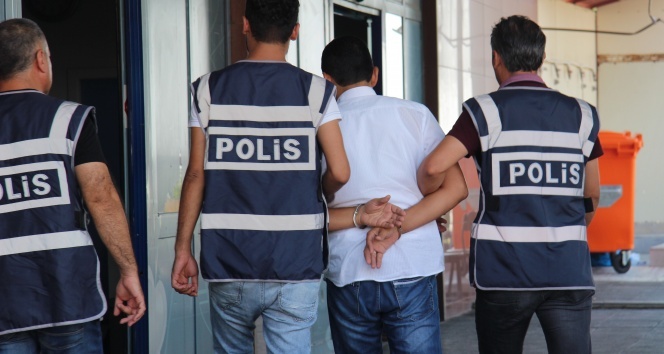 31 polis gözaltına alındı