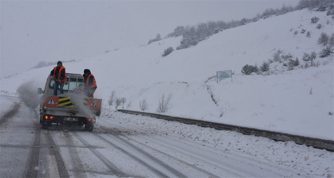 134 köy yolu ulaşıma kapandı