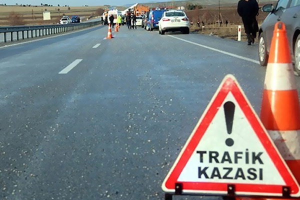 Trafik kazası: 2 ölü 9 yaralı