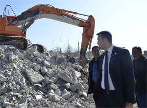 46 yıllık cezaevinin yıkımına başlandı