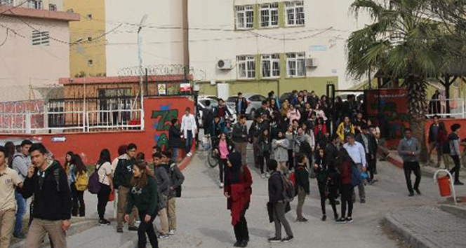 Lisede kantinci çırağı dehşeti: 4 öğrenci yaralı