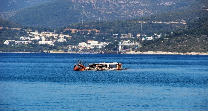 500 bin lirası denize battı