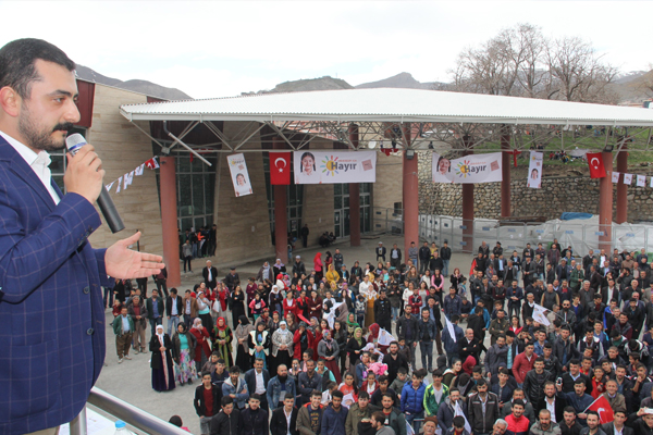 CHP Hakkari’de miting düzenledi