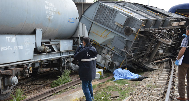 Tren vagonu devrildi: 1 ölü