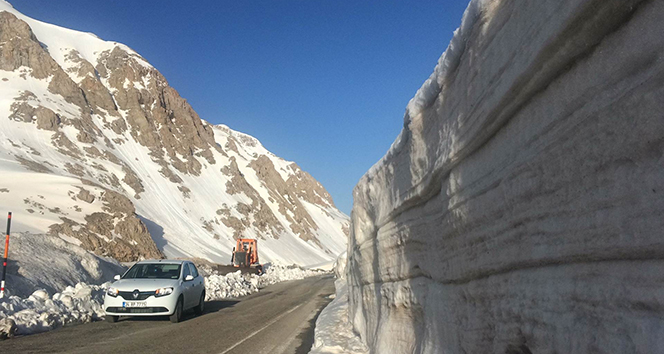 Mayıs ayında kar kalınlığı 4 metre!