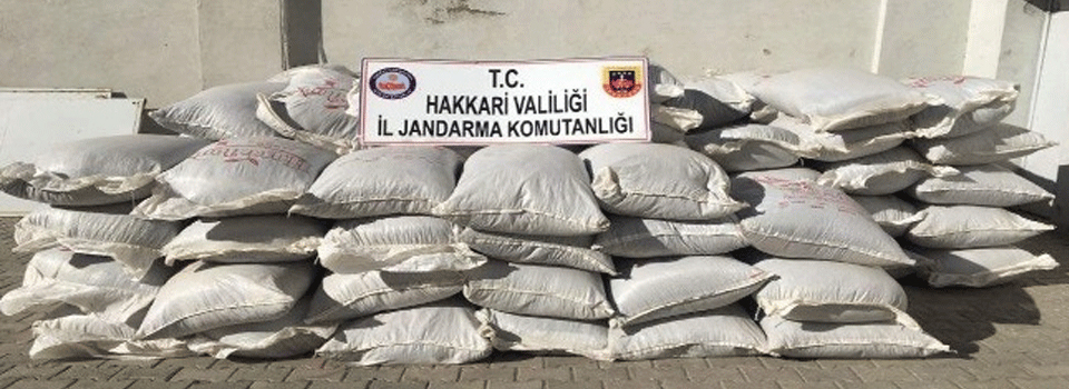 Yüksekova’da 2 ton 972 kilo kaçak çay ele geçirildi