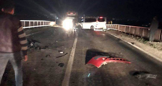 Trafik kazası: 1 ölü, 8 yaralı